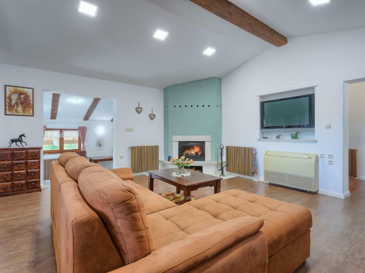 Holiday Home Country House D&D By Interhome Pula Dış mekan fotoğraf