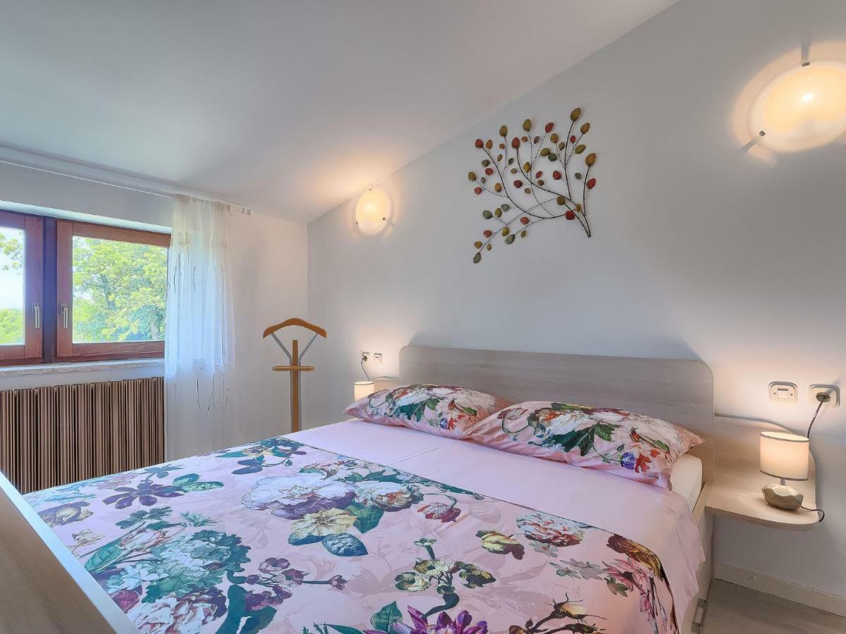 Holiday Home Country House D&D By Interhome Pula Dış mekan fotoğraf